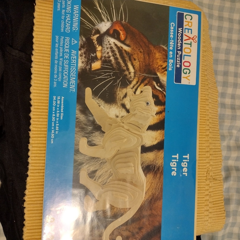 Nwt kids wooden tiger puzzle
